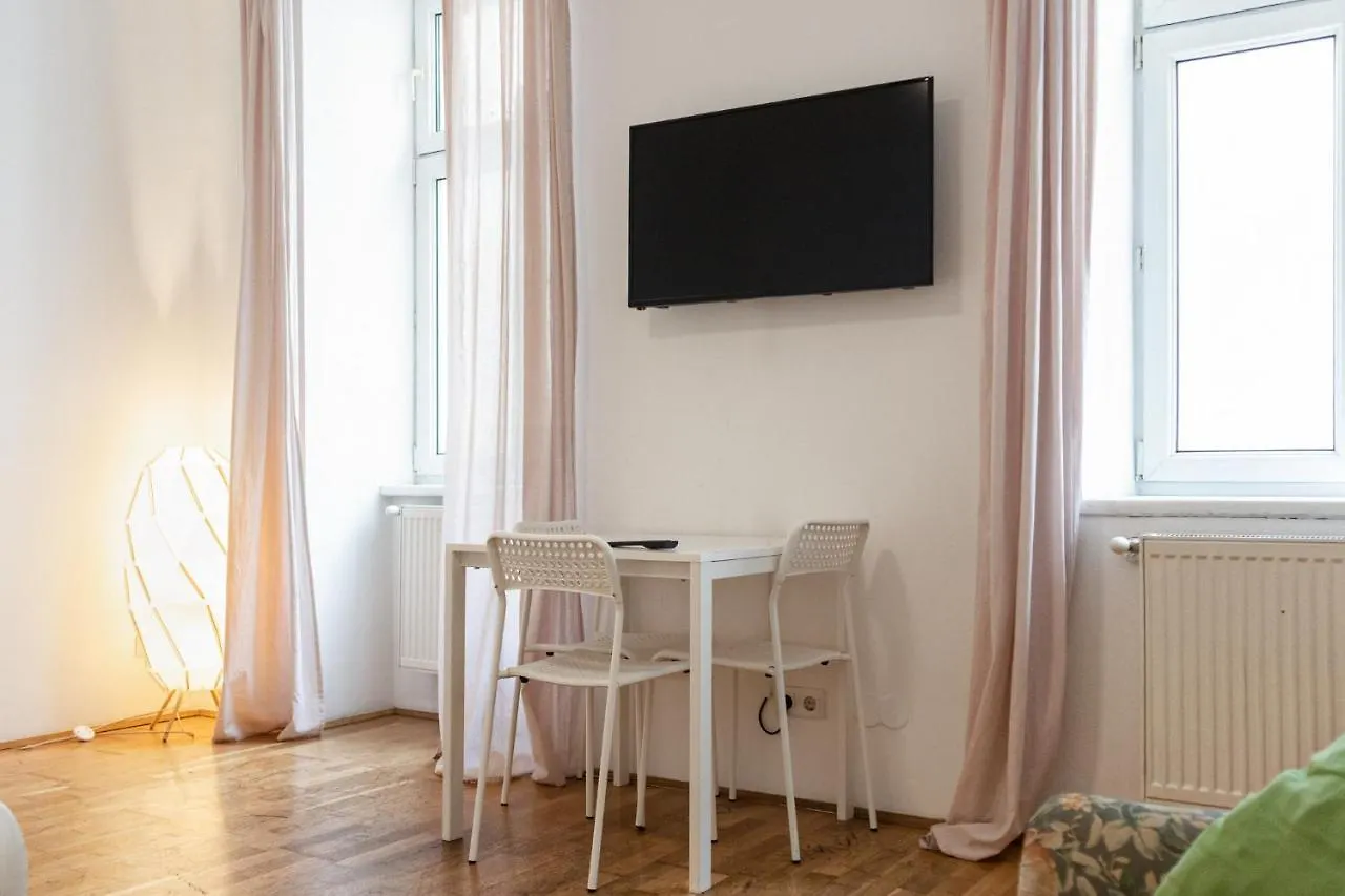Spacious 3Br Next To Belvedere Perfect For Long Stays Vienna 0*,  Austria