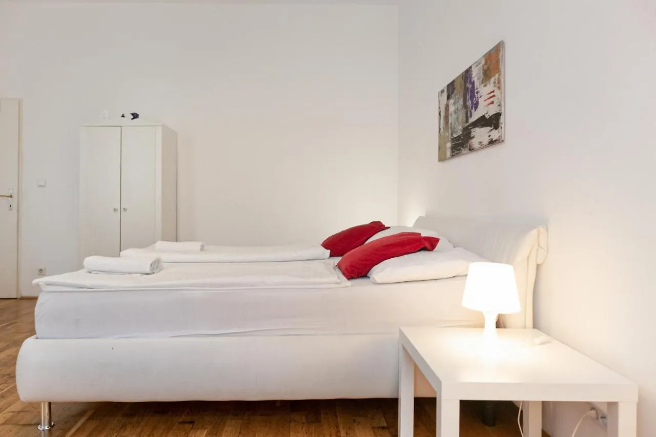 Spacious 3Br Next To Belvedere Perfect For Long Stays Vienna Austria