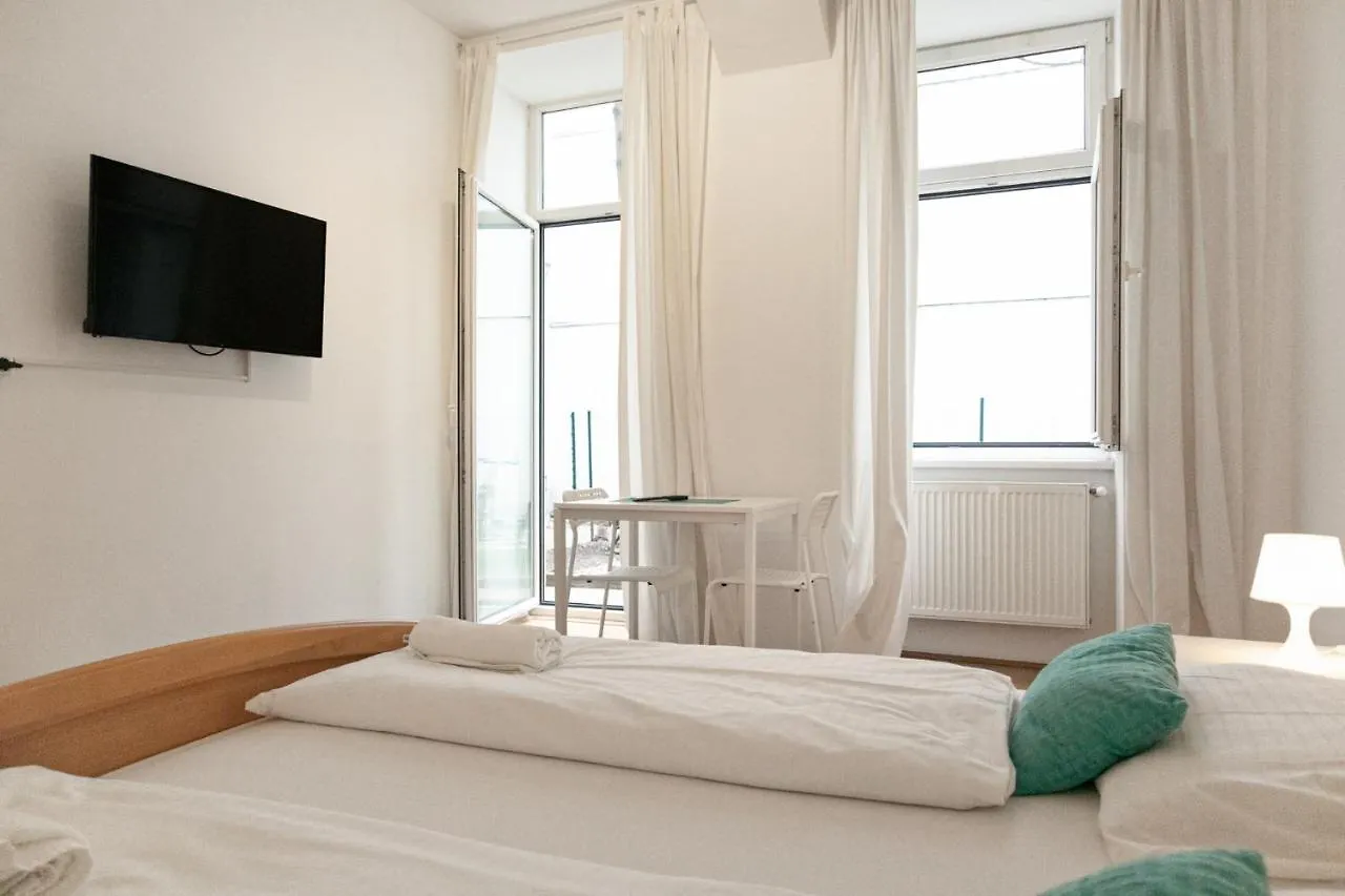 Spacious 3Br Next To Belvedere Perfect For Long Stays Vienna 0*,  Austria